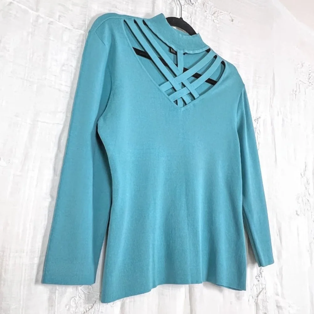 Ruby Cho Teal 3/4 Sleeve Criss Cross Cutout Neckline Sz Large - Picture 3 of 7